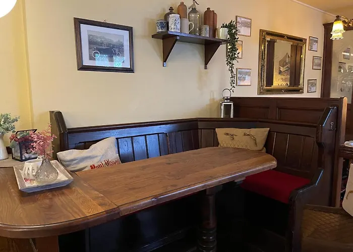 Alt Naumburg Hotell *